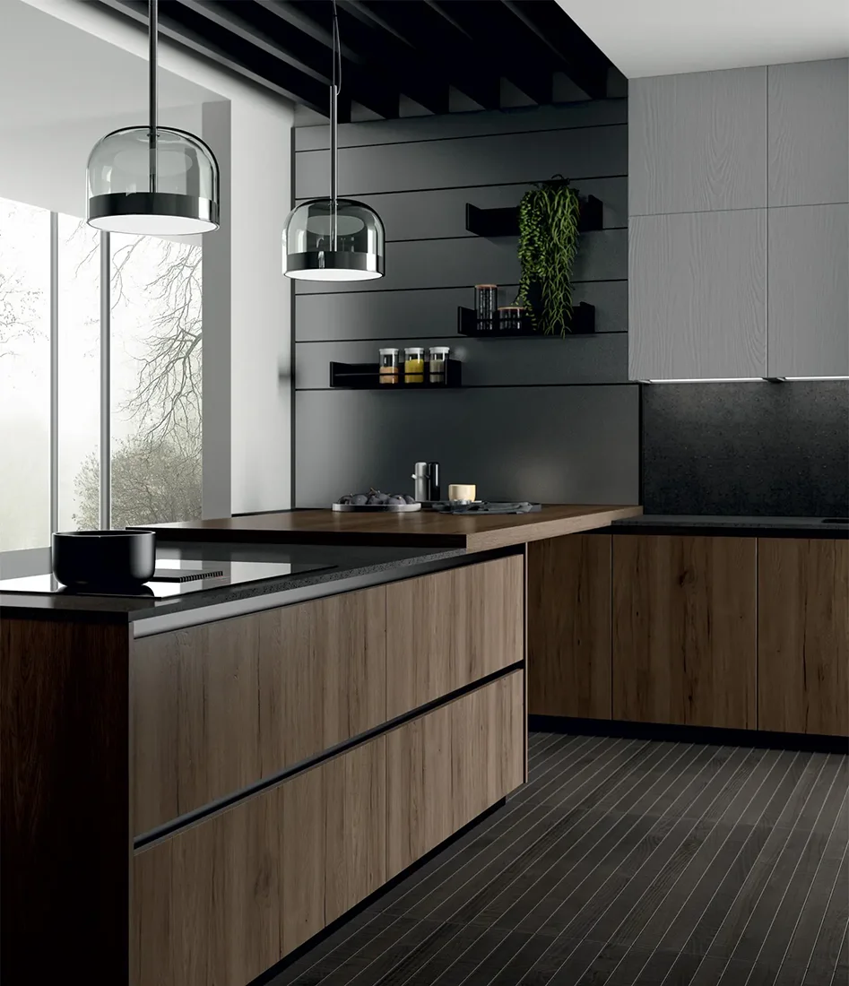Cucina elegante e industrial con elementi in metallo a Lodi